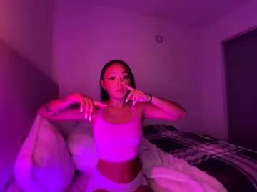 Lilypowpow webcams show profile image 