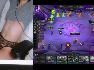 lilythrone from Chaturbate