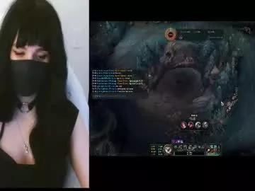 lilythrone from Chaturbate
