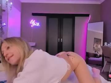 lilyvibe from Chaturbate