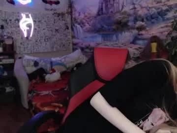 linlin_cuteeee from Chaturbate