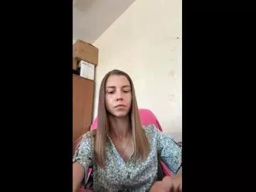lisi4ka_basik33 from Chaturbate