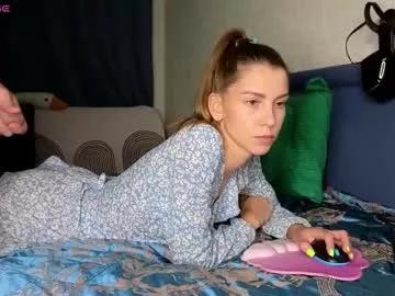 lisi4ka_basik33 from Chaturbate