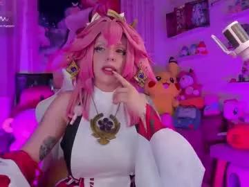 little__ary from Chaturbate