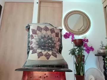 little_izzi from Chaturbate
