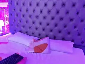 little_lilith_apple from Chaturbate