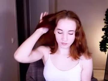 little_pretty_woman from Chaturbate