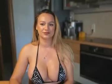 littlenicole from Chaturbate