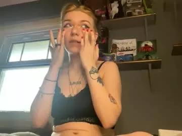 lizzyylovesick from Chaturbate