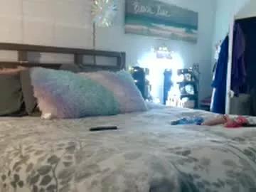 lolaisfamous from Chaturbate