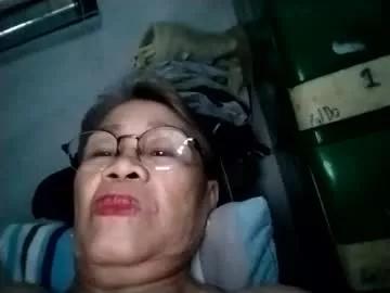 lolamommie from Chaturbate