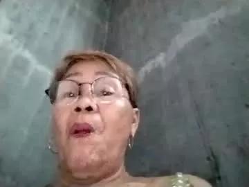 lolamommie from Chaturbate