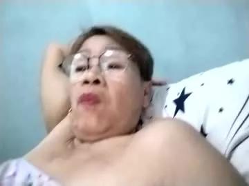 lolamommie from Chaturbate