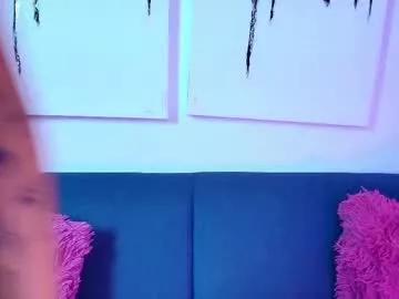 looky_reddiamond from Chaturbate