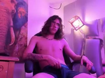 luaus18 from Chaturbate