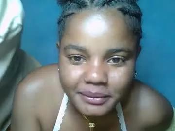 Luciana012 webcams show profile image 