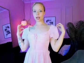lucy_loy on Chaturbate