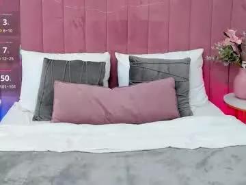 lullyfox from Chaturbate