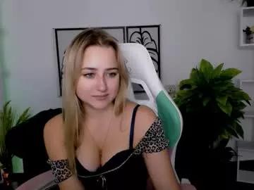 lulu___moon from Chaturbate