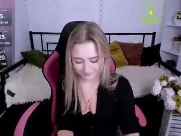 lulu___moon from Chaturbate