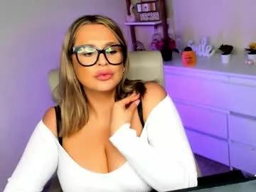 luxxx_diana from Chaturbate
