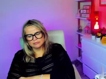 luxxx_diana from Chaturbate