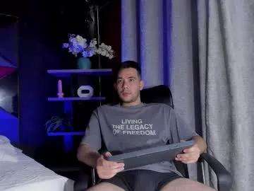 maatt_de_luca from Chaturbate