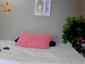 maia_goldenn from Chaturbate