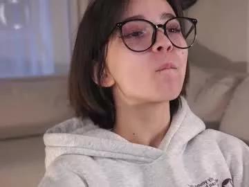 maracommiskey from Chaturbate