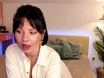 medea_allure from Chaturbate