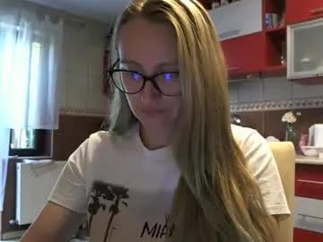 melly_rosey from Chaturbate
