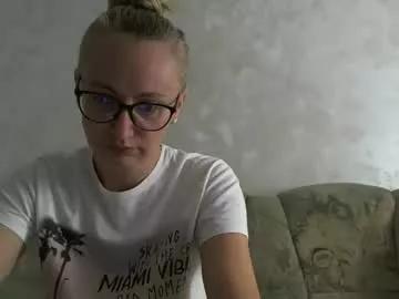melly_rosey from Chaturbate