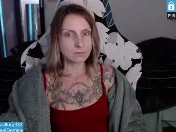 mesmerizing_tati333 from Chaturbate
