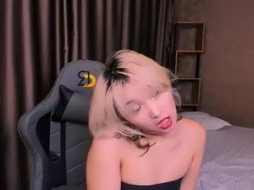 milla_waves from Chaturbate