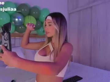 missjuliaa_ from Chaturbate