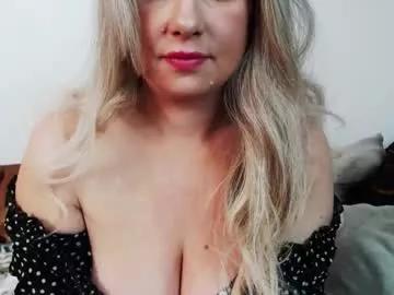 missqueen1416 from Chaturbate