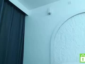 mollywayne from Chaturbate