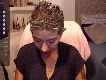 momdevora from Chaturbate