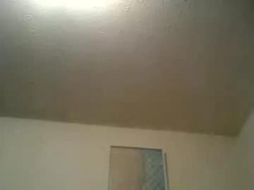 mommabearanpoppabear850 from Chaturbate