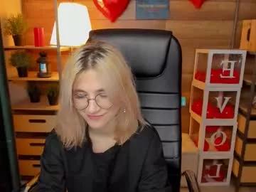 moon13152 from Chaturbate
