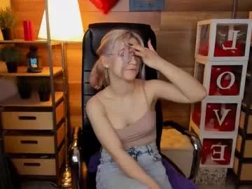 moon13152 from Chaturbate