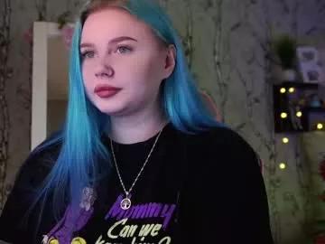 moon_valkyriie from Chaturbate