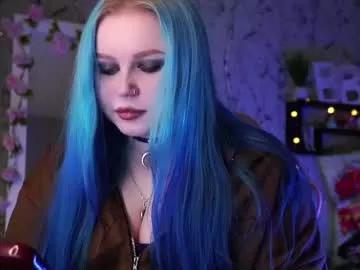 moon_valkyriie from Chaturbate