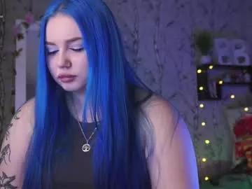 moon_valkyriie from Chaturbate
