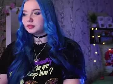moon_valkyriie from Chaturbate