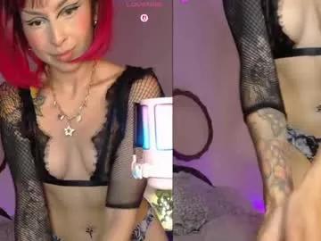 mooncinna from Chaturbate