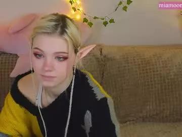 moonlight_mia from Chaturbate