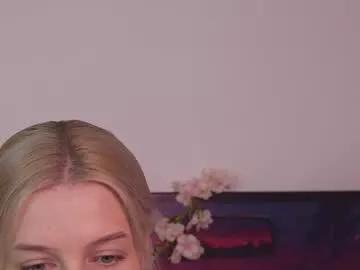 Moonliora webcams show profile image 