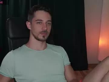 mrgreeneyes01 from Chaturbate