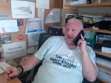 muppetdave from Chaturbate
